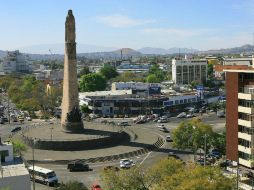 Las rotondas son puntos de accidentes frecuentes ante la falta de cultura vial. EL INFORMADOR / ARCHIVO