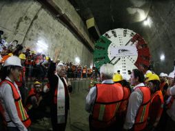 El arzobispo de Guadalajara, Francisco Robles, bendijo ayer a 'La Tapatía', que excavará el Centro de la ciudad.  /