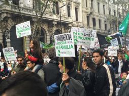 Familias enteras marchaban por las calles de Argentina. NTX / Cortesía