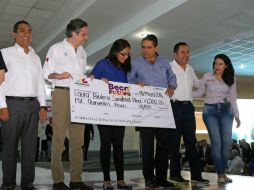 Nuño Mayer hizo entrefa de Becas Futuro a estudiantes de niveles Medio Superior y Superior de Michoacán. NTX / G. Vega