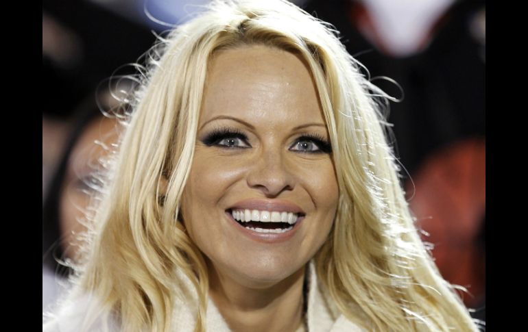 Anderson dice que evitar el estrés y tener paz son cosas importantes para sentirse hermosa y segura. AP / ARCHIVO