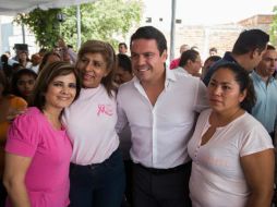 Aristóteles acudió a la colonia Lomas del Centinela para arrancar con la campaña de salud. TWITTER / @AristotelesSD