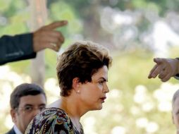 De aprobarse el proceso de destitución, Dilma tendría que separarse del caro durante 180 días. AFP / ARCHIVO