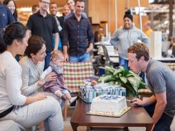 Zuckerberg celebró su cumpleaños en las instalaciones de Facebook con sus seres queridos. FACEBOOK / Mark Zuckerberg