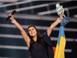 La cantante Jamala, de 32 años, fue la galardonada con el premio al sobresalir con un tema que hablaba del drama que vivió su pueblo. AP / M. Suslin