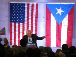 Su visita se produce antes que la del ex presidente Bill Clinton, que llegará a la isla a hacer campaña a nombre de su esposa. AP / D. Coto