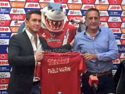 En la presentación del técnico estuvo el presidente de los Tiburones, Fidel Kuri Grajales. TWITTER / @ClubTiburones