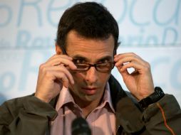 El gobernador del estado Miranda pide a la Fuerza Armada a decidir si están con Maduro o la Constitución. AP / F. Llano