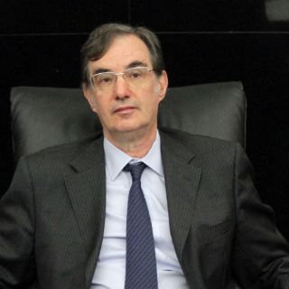 Democracia mexicana, acechada por todos los flancos: Woldenberg