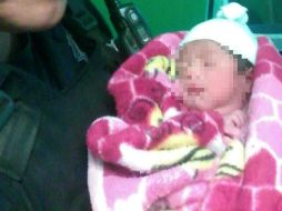 La pequeña fue trasladada a la Cruz Verde de Tonalá para constatar su estado de salud. TWITTER / @PoliciaTonala