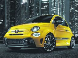 Opciones. Contará con tres paquetes distintos de ornamentaciones que incluyen diferentes carcasas de retrovisores y calcomanías. ESPECIAL / Cortesía Abarth