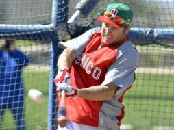 El beisbolista mexicano será intervenido por fractura en la nariz. TWITTER / @karimgarcia95