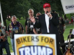 Donald Trump dijo ayer que el Gobierno estadounidense trata mejor a los indocumentados que a los veteranos. AFP / A. Wong