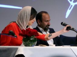 'Mantened la calma. SÍ, soy una feminista', afirma Taraneh Alidousti en su cuenta de Twitter. AFP /