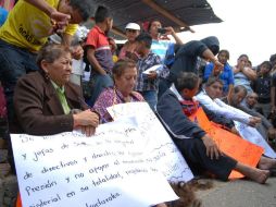 Afirman que esas acciones no tienen otro fin más que continuar con la intimidación hacia los docentes por no sumarse al paro. EFE / ARCHIVO