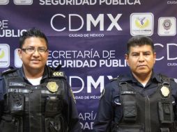Los policías Bartolo Vicente Martínez y Atanasio Rosas Perfecta se dicen satisfechos por salvar la vida del menor. TWITTER / @SSP_CDMX