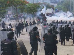 En la reyerta, un periodista fue herido por el estallido de un cohetón. SUN / J. Camas