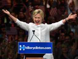 Clinton atacó nuevamente a Trump, a quien calificó como 'temperamentalmente incapacitado'. AFP / T. A. Clary