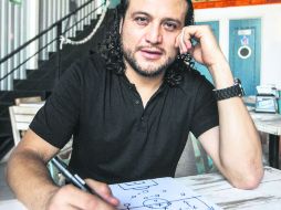 Estudioso. Héctor Reynoso se está preparando para mantenerse en el mundo del futbol. EL INFORMADOR / R. Tamayo