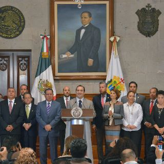 Javier Duarte celebra la llegada de la alternancia y llama a la reconciliación