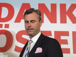 El candidato del derechista Partido Liberal de Austria (FPÖ), Norbert Hofer, a su llegada a una rueda de prensa en Viena. EFE / C. Bruna