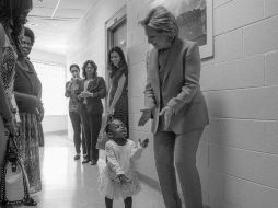 Con esta imagen, Clinton se dirigió a 'todas las niñas con grandes sueños' en sus redes sociales. TWITTER / @HillaryClinton