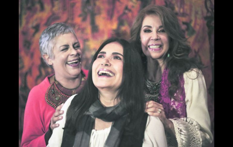 Talento. De izquierda a derecha, Eugenia León, Tania Libertad y Guadalupe Pineda llegan al Telmex este 10 de junio a las 21:00 horas. NTX /