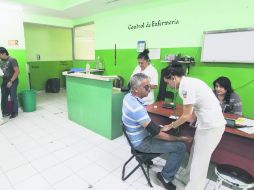 Los directores de los servicios médicos municipales aceptan que se requiere de más equipamiento y personal. EL INFORMADOR /