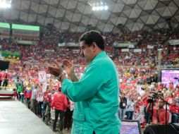 Maduro insistió en que la oposición presentó un paquete podrido con firmas falsas, por lo que descalificó ese proceso. EFE /