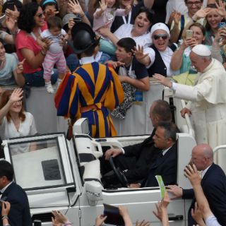 El Papa critica los obstáculos a las ayudas contra el hambre