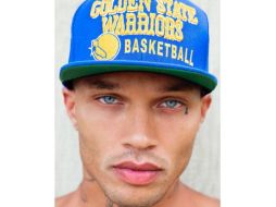 El ahora ex convicto es la imagen para promocionar los productos oficiales del equipo de la NBA, Golden State Warriors. INSTAGRAM / jmeeksofficial