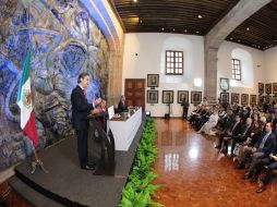 ''Los libros de texto seguirán siendo gratuitos: López Obrador está mintiendo y quiere engañar, dice Aurelio Nuño. TWITTER / @aurelionuno