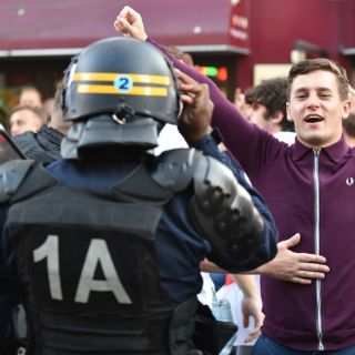 Reportan 36 detenidos y 16 heridos tras juego Rusia-Eslovaquia