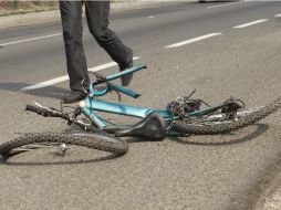 Debido a que sufrió un esguince cervical, el ciclista fue trasladado al hospital. EL INFORMADOR / ARCHIVO