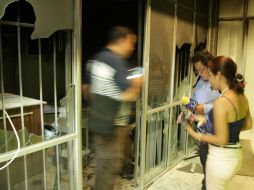 Las movilizaciones las refuerzan con 'un plantón' afuera del palacio estatal de gobierno, en el zócalo y calles del centro. EFE / R. Arauxo