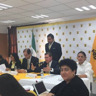 Dirigencia del PRD se reúne con gobernadores electos