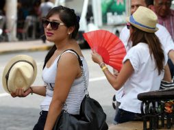Reiteran el llamado a la población a protegerse de las altas temperaturas. NTX / ARCHIVO
