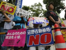 La protesta, respaldada por los partidos políticos locales y organizaciones de ciudadanos, tuvo lugar en un parque de Naha. AP / S. Kambayashi