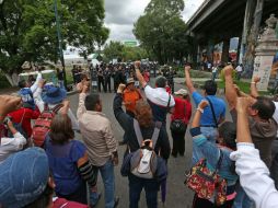 Los docentes fueron detenidos luego de agredir con golpes, piedras y palos a elementos de la Gendarmería y policías estatales. SUN / ARCHIVO