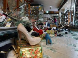 Algunos comercios de Oaxaca fueron saqueados durante la madrugada de ayer. SUN / E. Hernández