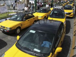 La Unión de Taxistas Económicos señaló la presunta entrega de permisos de taxis al final de la pasada administración. EL INFORMADOR / ARCHIVO