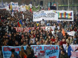 Cuando la policía buscaba modificar la ruta que recorrerían los manifestantes, comenzaron los incidentes. EFE / M. Ruíz