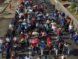 Un grupo de maestros tomó la caseta de cobro número 24 de la autopista La Pera-Cuautla. SUN / ARCHIVO
