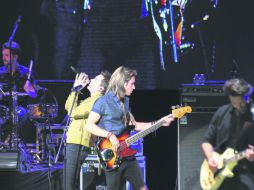 Euforia. El grupo recibió gritos y ovaciones por parte de sus seguidoras que corearon todas sus canciones. EL INFORMADOR / P. Franco