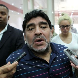 Maradona defiende a Messi