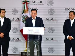 Osorio Chong asegura que en este segundo encuentro con el magisterio dejó en claro que la reforma educativa no está en discusión. EFE / ESPECIAL