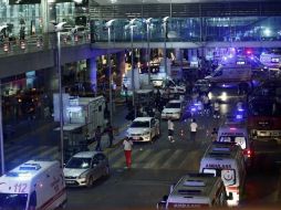 Señalan que cerca de la entrada un terrorista comenzó a disparar y poco después se hizo estallar. EFE / S. Suna