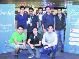 Equipo de Bambú Mobile. La empresa pretende crear conciencia tecnológica a través del desarrollo de software y hardware. EL INFORMADOR /