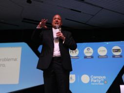 Alfaro presentó la conferencia 'Internet, empoderamiento ciudadano y transformación política'. EL INFORMADOR / R. Tamayo