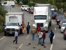 Desde las 10:30 horas, la CNTE instaló puestos de manifestantes en distintas carreteras federales. SUN / ARCHIVO